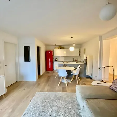 Zentral, Ruhig & Stilvoll Mit Bergpanorama+ Garten Apartment Garmisch-Partenkirchen