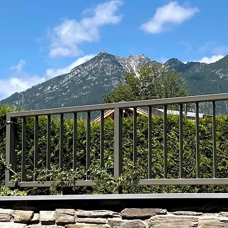 Zentral, Ruhig & Stilvoll Mit Bergpanorama+ Garten Appartement *