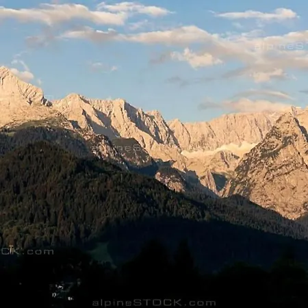 Zentral, Ruhig&stilvoll Mit Bergpanorama+ Garten Garmisch-Partenkirchen
