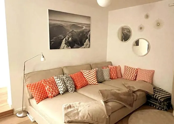 Zentral, Ruhig&stilvoll Mit Bergpanorama+ Garten *