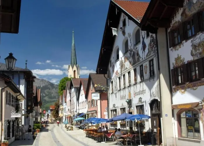 Zentral, Ruhig&stilvoll Mit Bergpanorama+ Garten Garmisch-Partenkirchen
